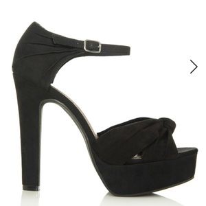 Just Fabulous  Madge Heels Size 7